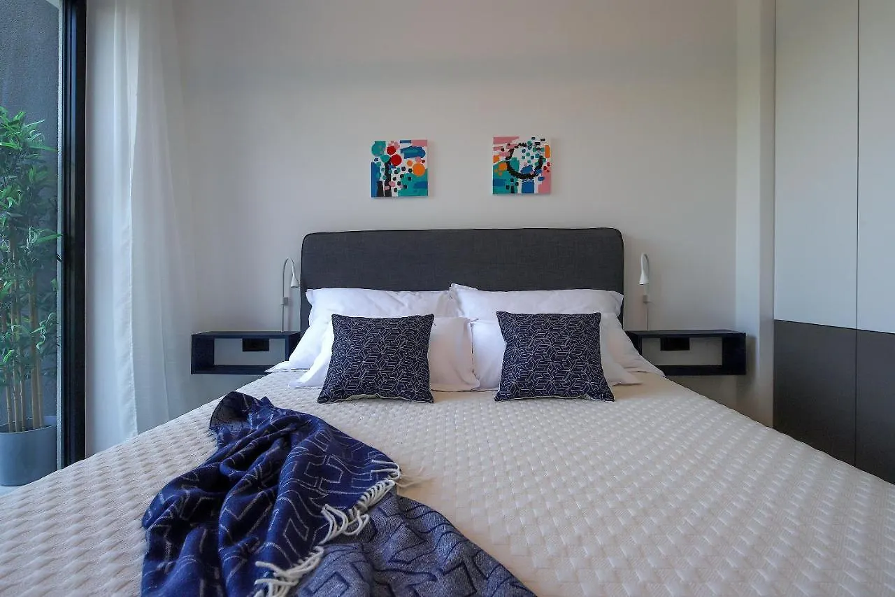 אופטיה Blue Dot Apartment 0*,